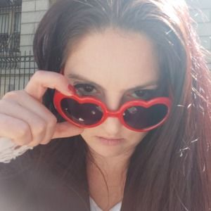 Meet your Posher, Sondra